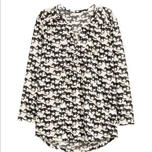 H&M long sleeve v-neck cotton shirt. Horse print.